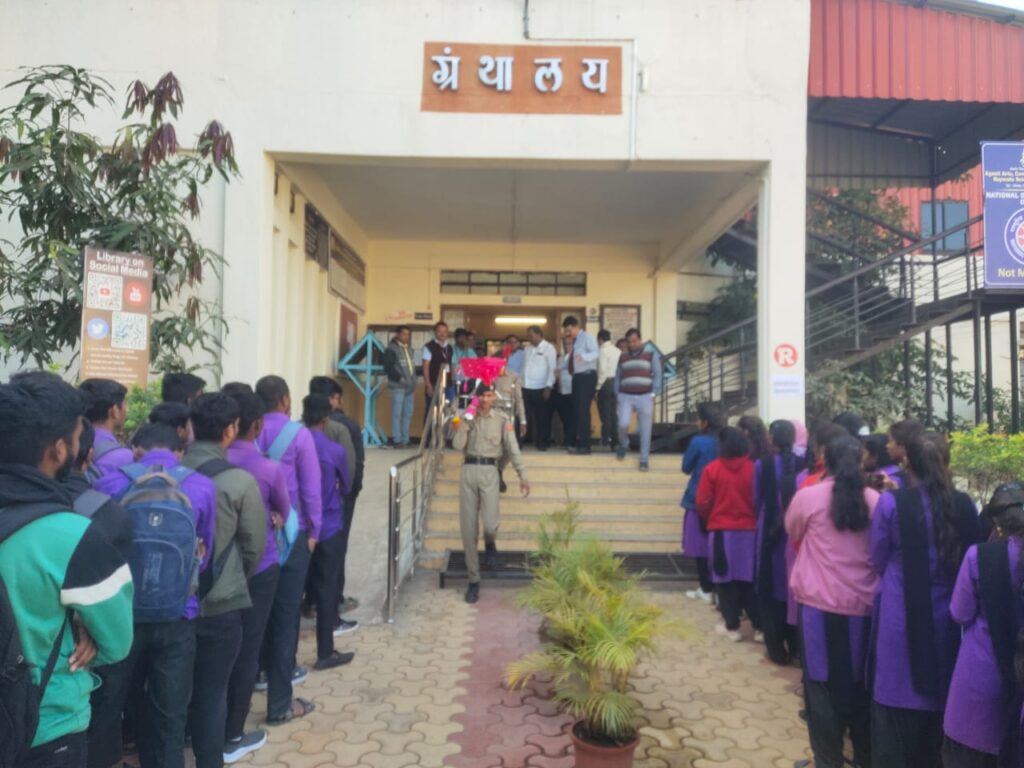 वाचन संकल्प महाराष्ट्राचा- १-१५ जानेवारी २०२५ या उपक्रमांतर्गत- ग्रंथदिंडी, दि.०३/०१/२०२५